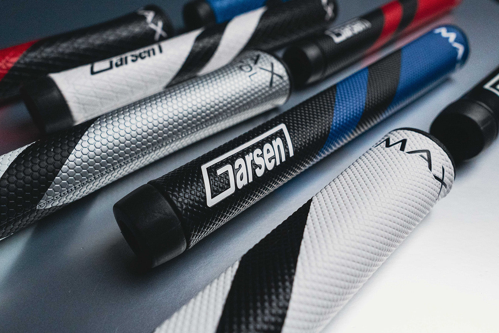 Garsen Golf grips available at Lower Scores Golf – premium putter grips designed for improved feel, control, and consistency on the greens.